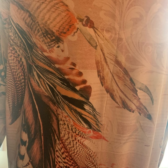 Cocos Clozet plus size 2X feather waterfall length top - Picture 7 of 9